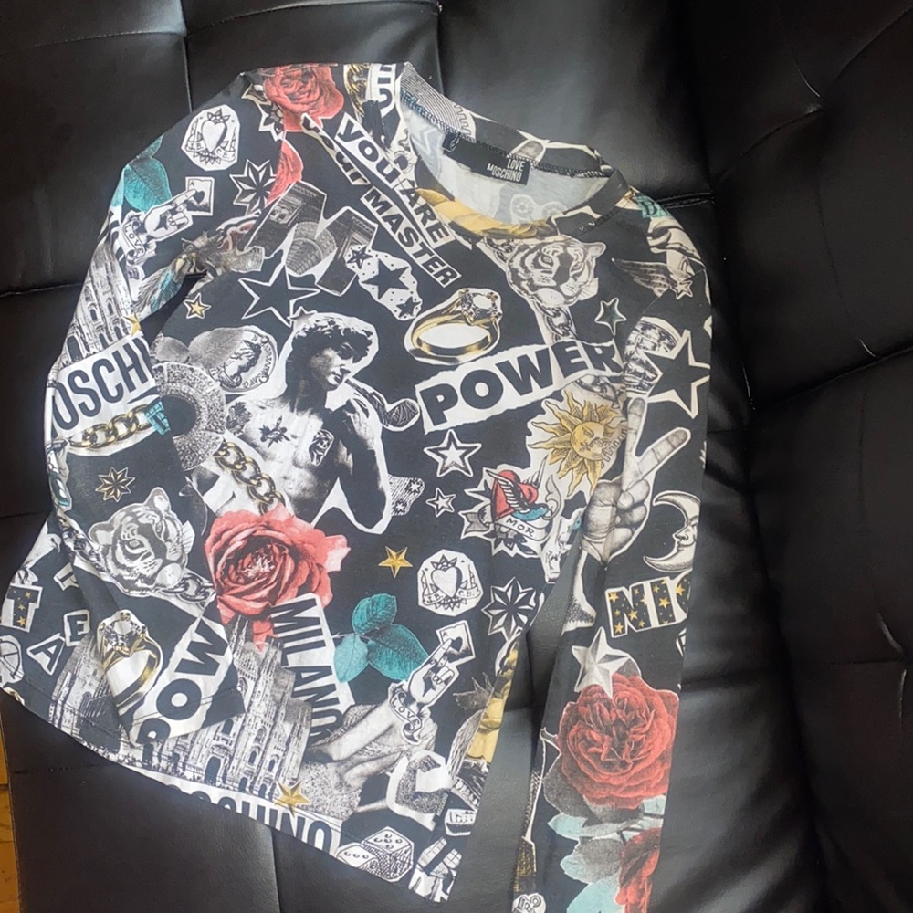 Long sleeved Love Moschino top